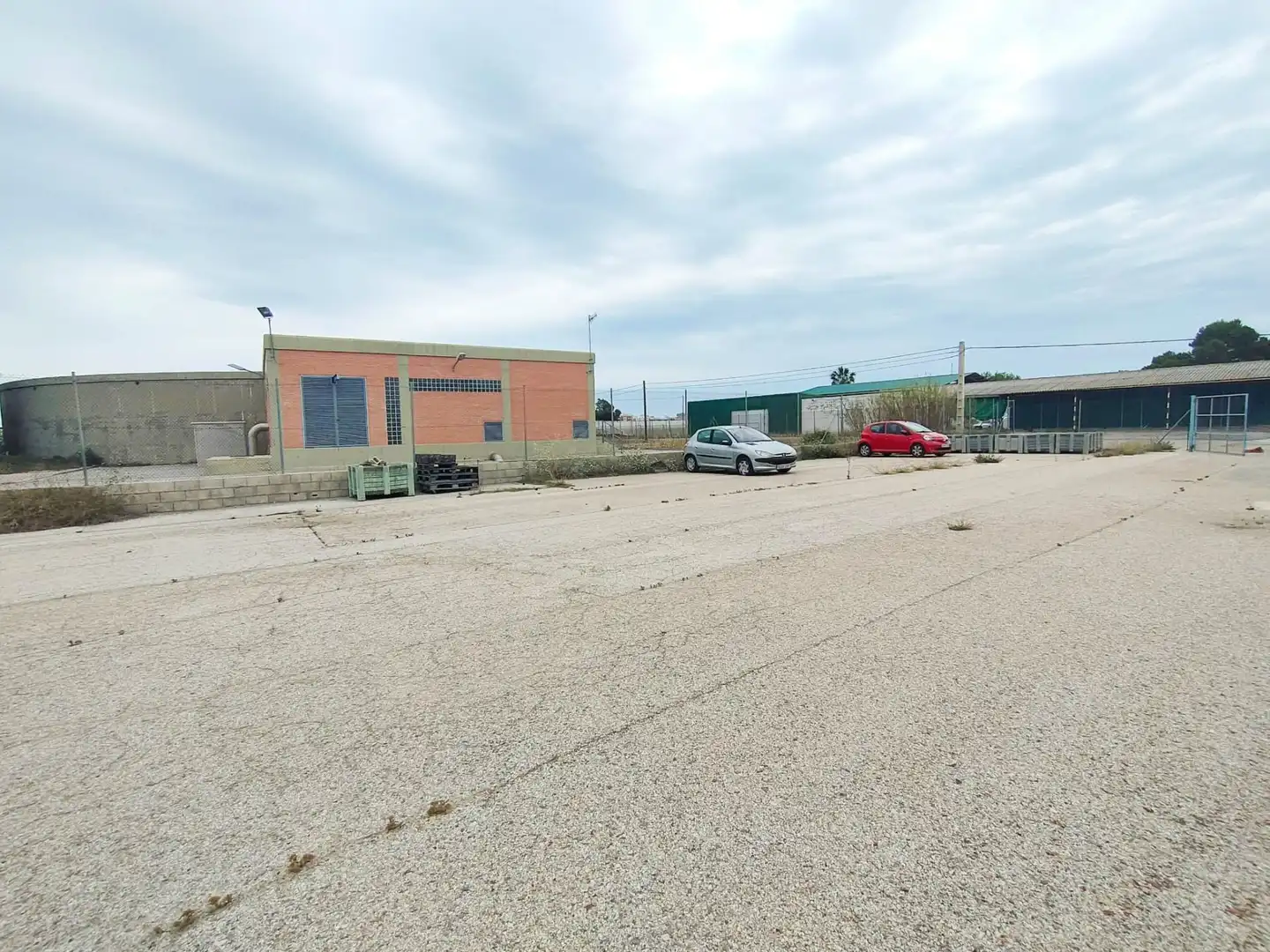 Vista exterior de Nave industrial en venta en Sueca