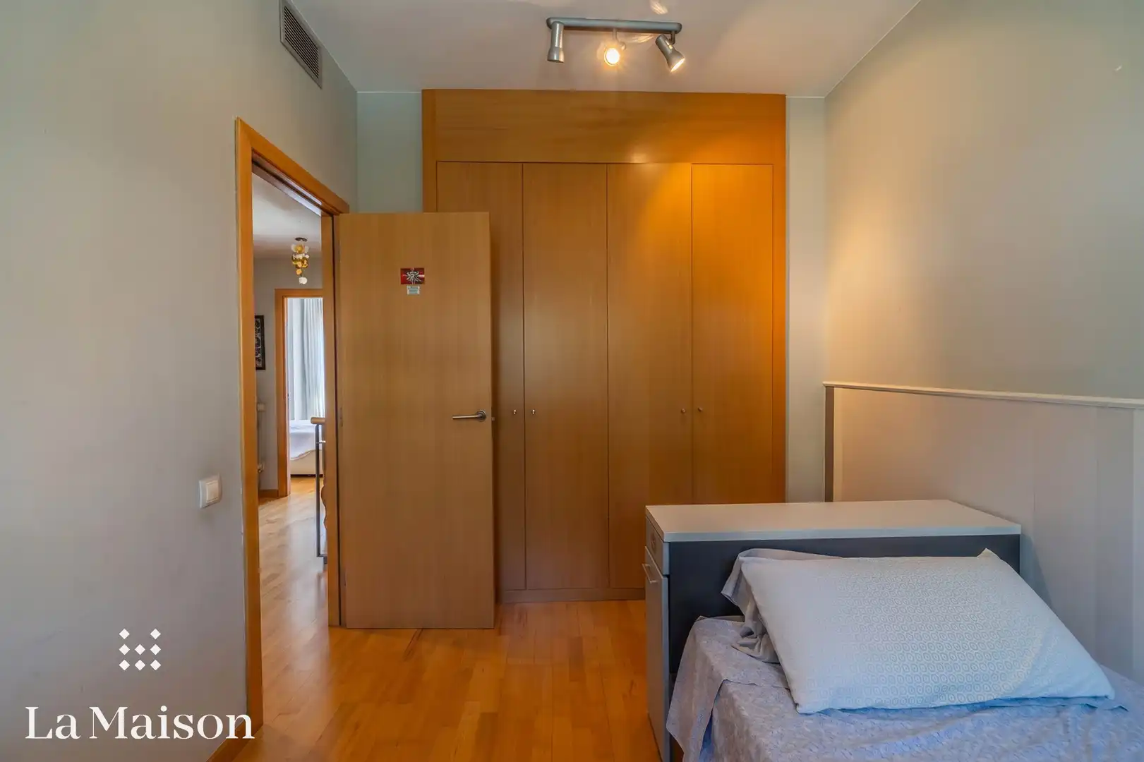 Habitación de Casa adosada en venta en Cabrils con Aire acondicionado, Calefacción y Jardín privado
