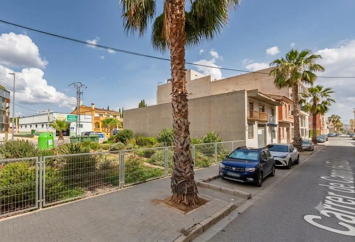 Lands and plots for sale in Calle Infanta Doña Leonor, imagen 2