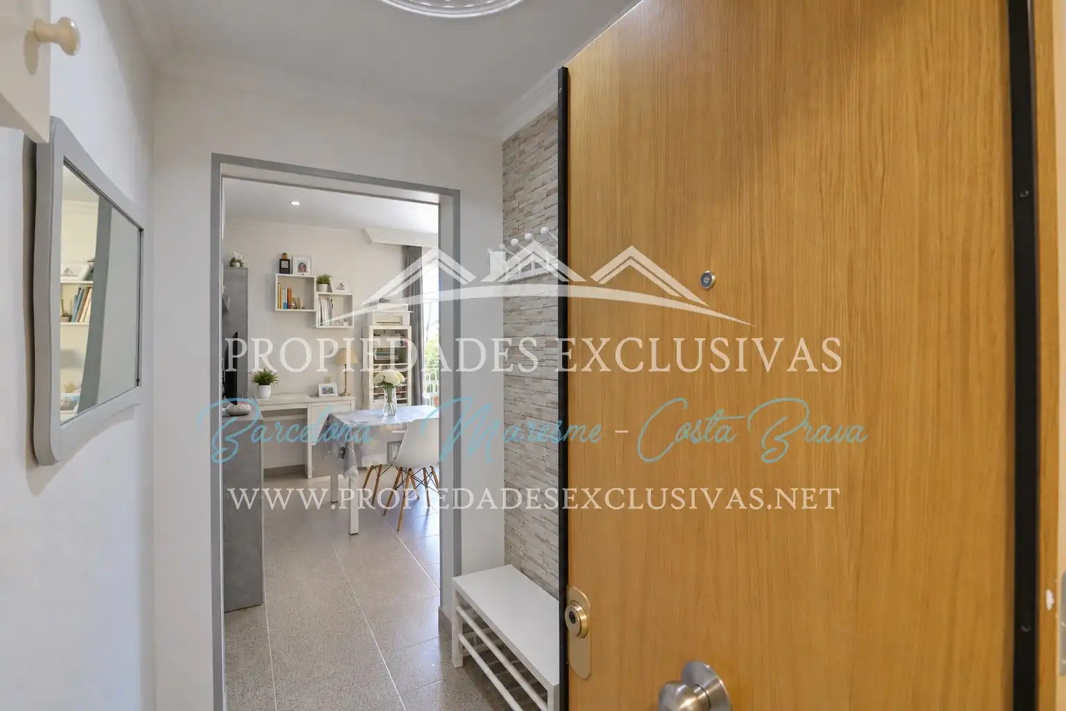 Piso con terraza en venta en Carrer Almería 8, imagen 2