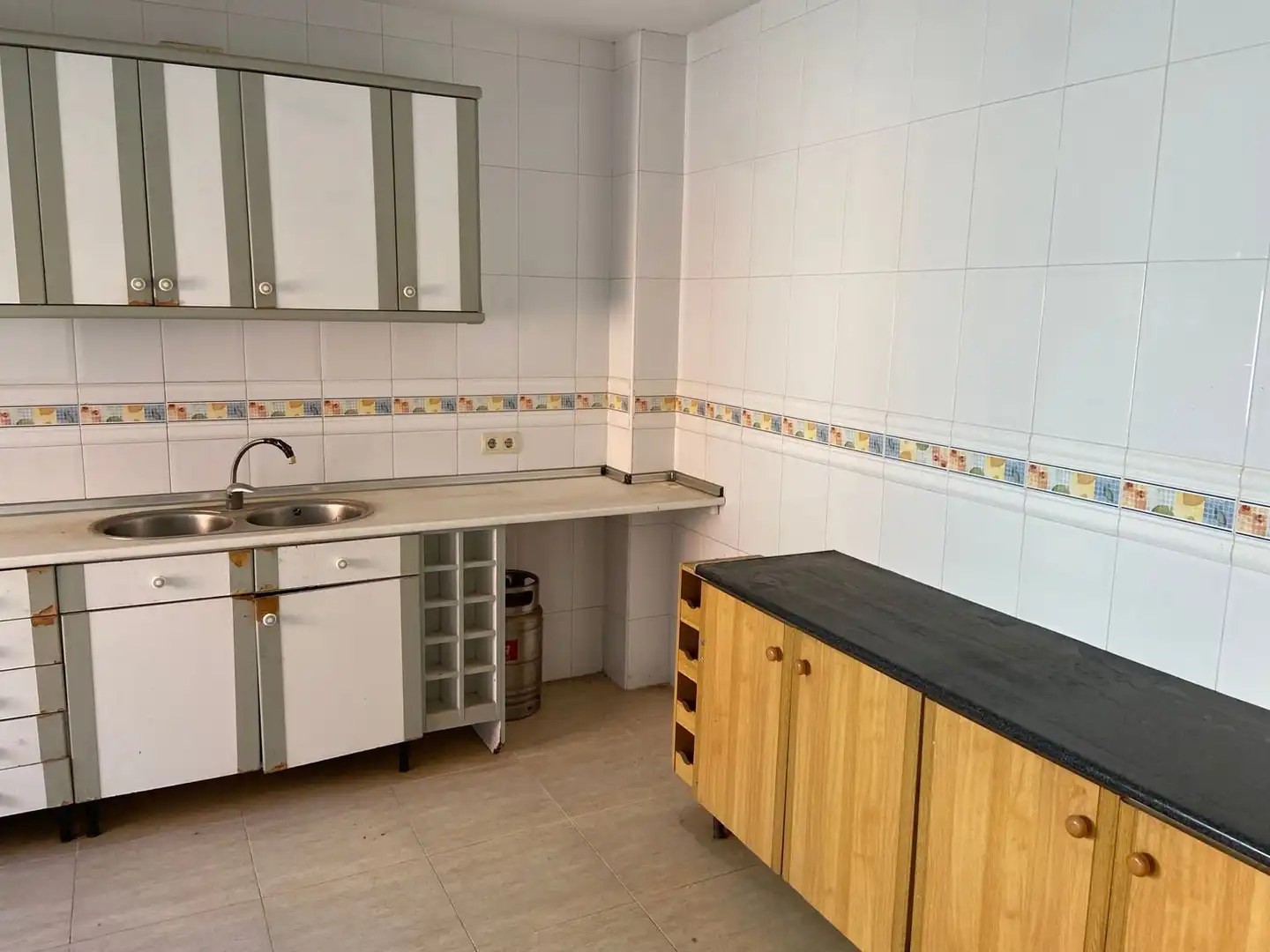Cocina de Casa adosada en venta en Villarrubia de los Ojos con Calefacción, Terraza y Trastero