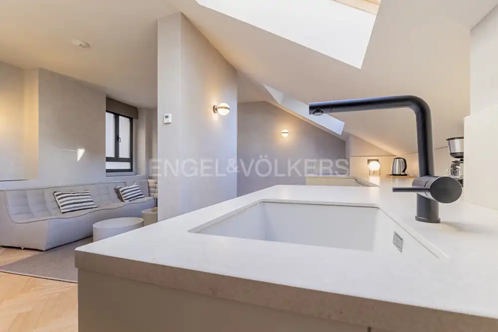 Kitchen of Flat for rent in Madrid  with Air Conditioner, Heating and Furnished