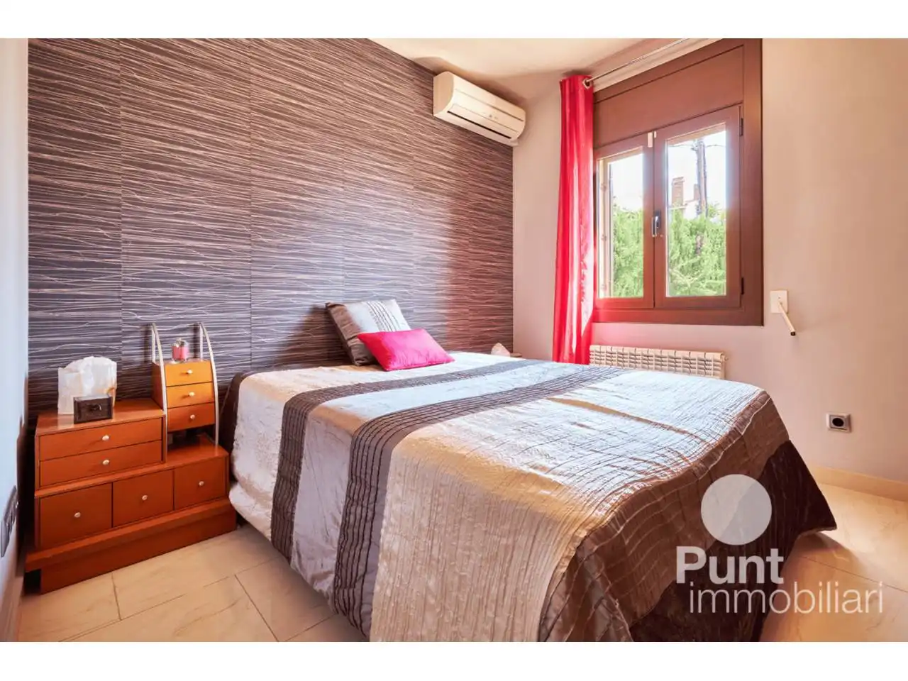 Dormitori de Casa o xalet en venda en Premià de Dalt amb Aire condicionat, Calefacció i Jardí privat
