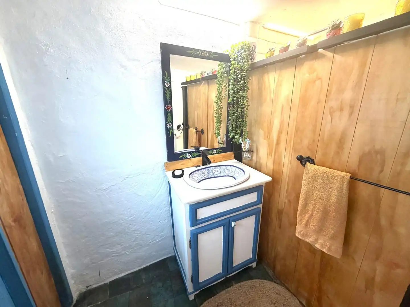 Bathroom of Houses for sale in Iznájar  with Terrace and Furnished