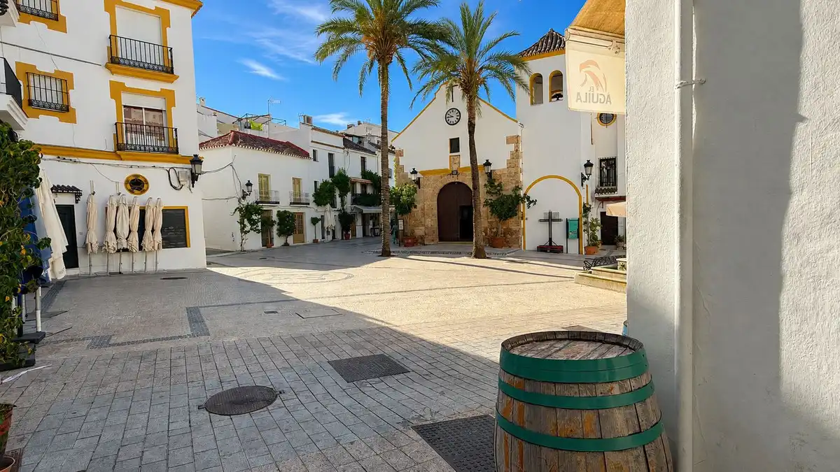 Vista exterior de Casa adosada en venda en Ojén amb Terrassa