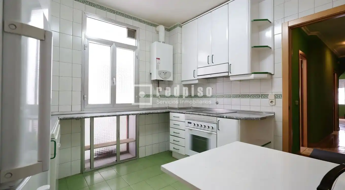 Piso en venta en Ríos Rosas - Nuevos Ministerios