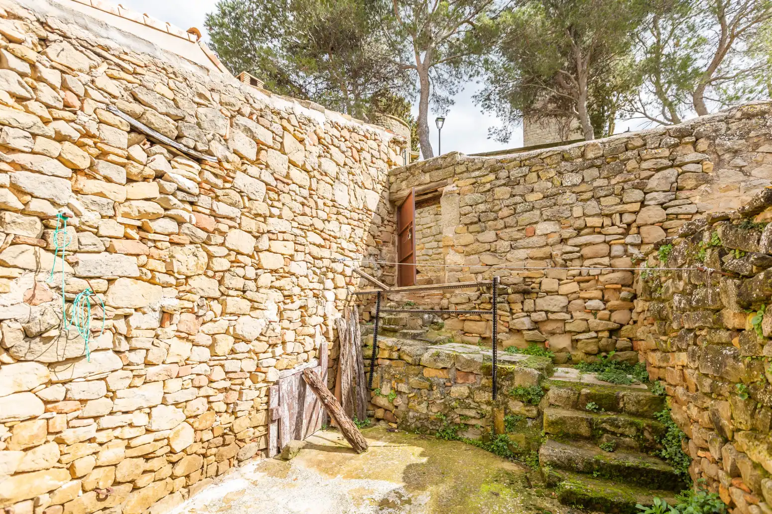 Vista exterior de Casa o xalet en venda en Sos del Rey Católico amb Calefacció
