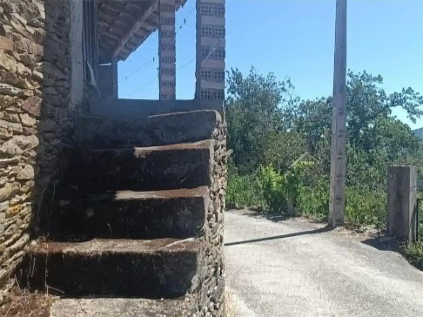Vista exterior de Pis en venda en Riós amb Jardí privat, Moblat i Balcó