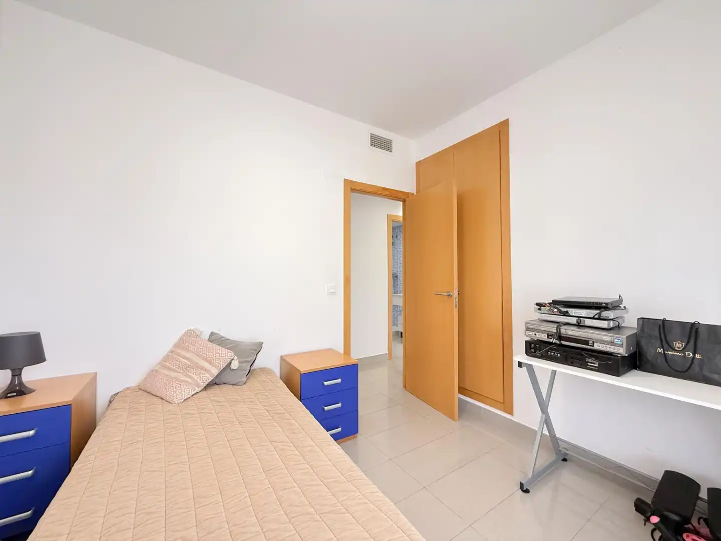 Schlafzimmer von Erdgeschoss zum Verkauf in Gandia mit Terrasse und Balkon