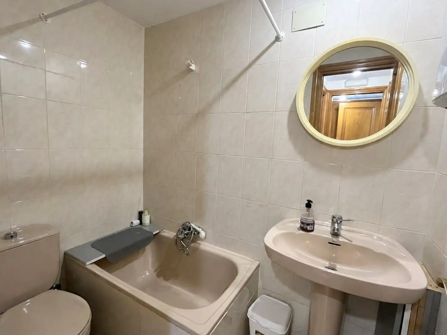 Bathroom of Office for rent in Chamberí