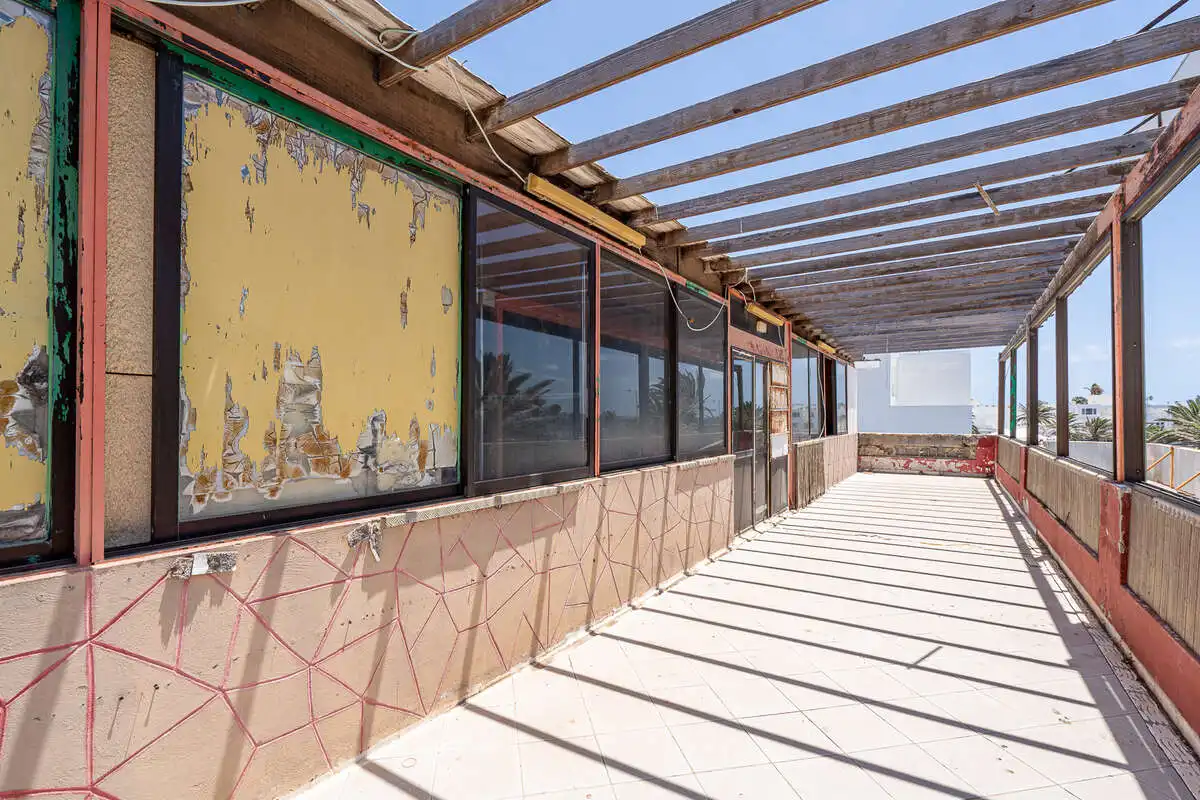 Außenansicht von Geschaftsraum zum Verkauf in Teguise mit Terrasse