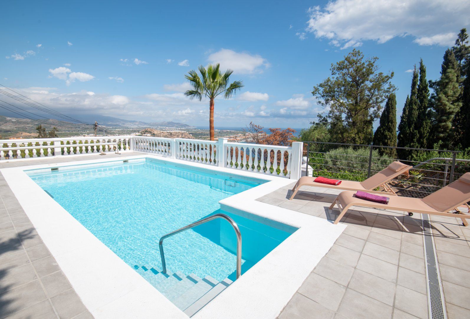 Piscina de Loft de lloguer en Salobreña amb Aire condicionat, Terrassa i Piscina