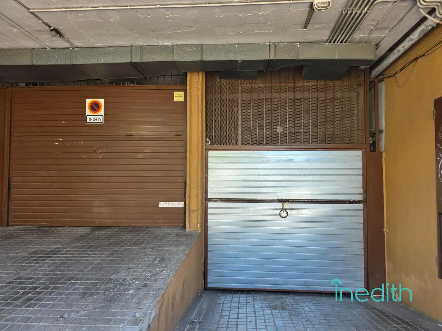 Aparcament de Casa o xalet en venda en Barcelona amb Aire condicionat, Calefacció i Terrassa