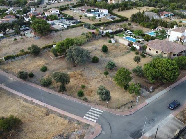 Terreno residencial en Venta en Calle ROBLE, 25 en Alcolea