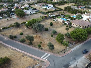 Terreny residencial en venda a Calle ROBLE 25