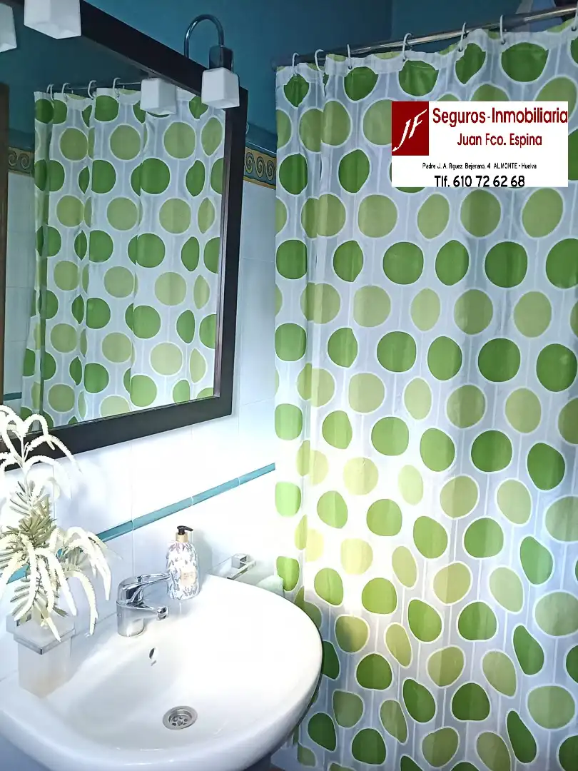 Badezimmer von Haus oder Chalet zum Verkauf in Almonte mit Klimaanlage, Heizung und Terrasse