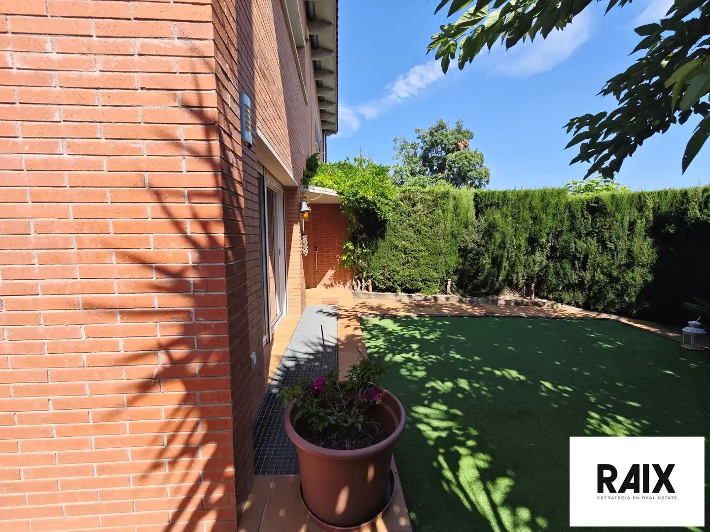 Casa adosada en venta en Carrer Garbi, Viladecavalls