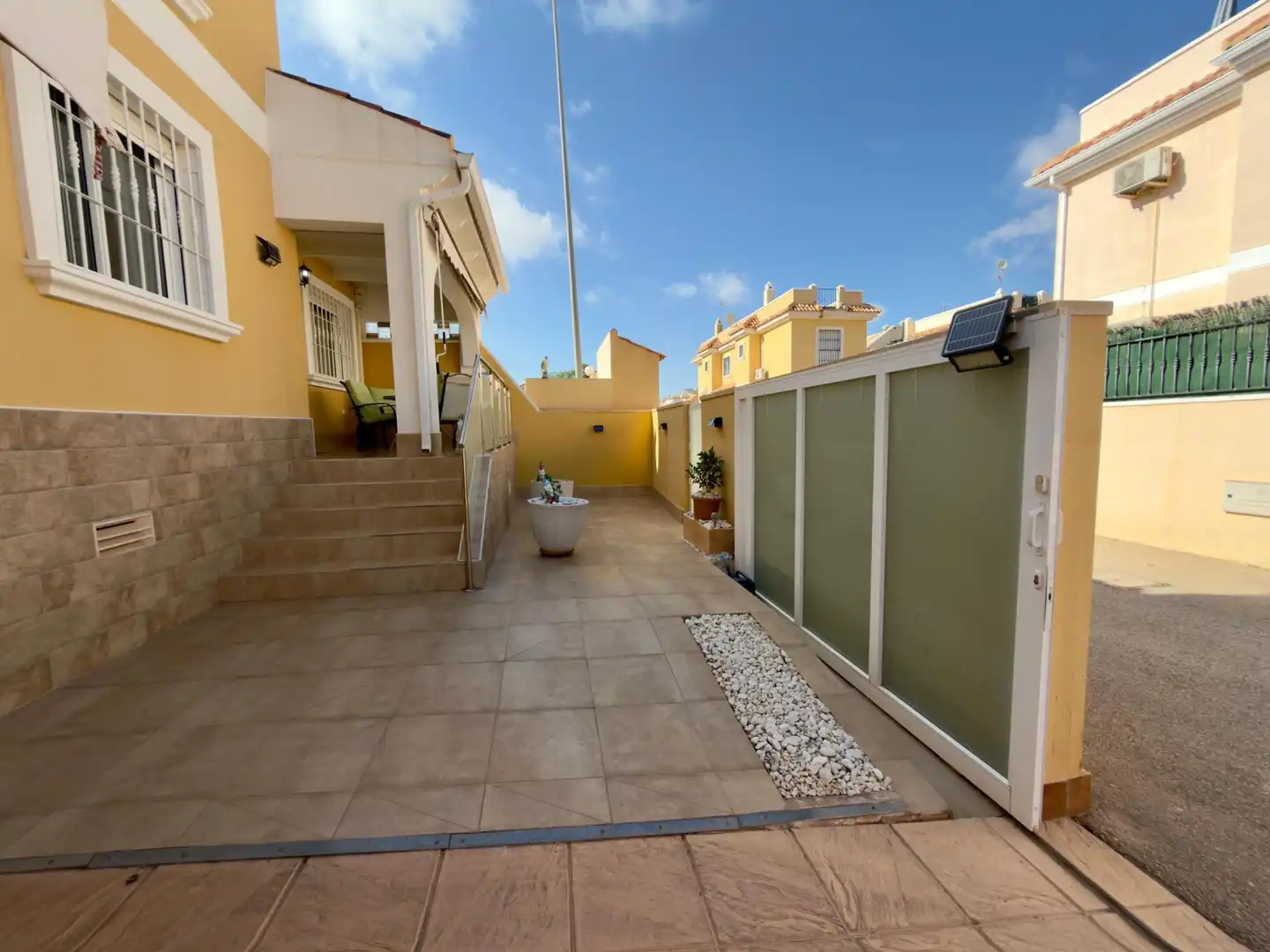 Casa aparellada amb terrassa en venda a Avenida Avenida Cuenca, imagen 40
