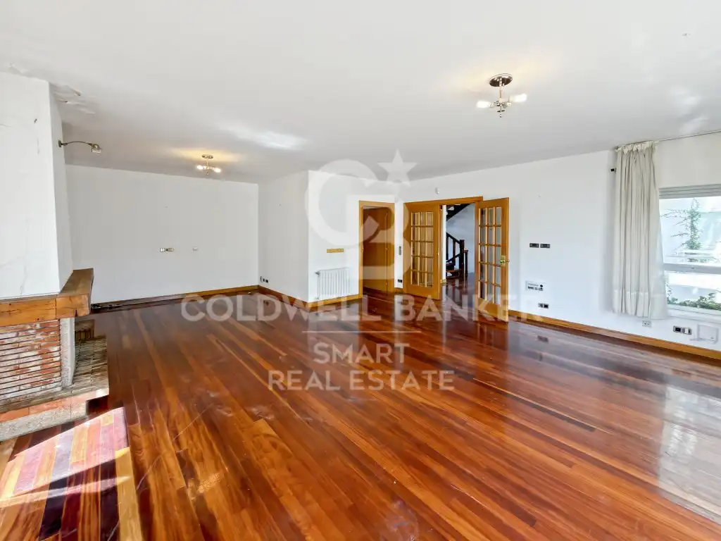 Sala d'estar de Casa o xalet en venda en Oleiros