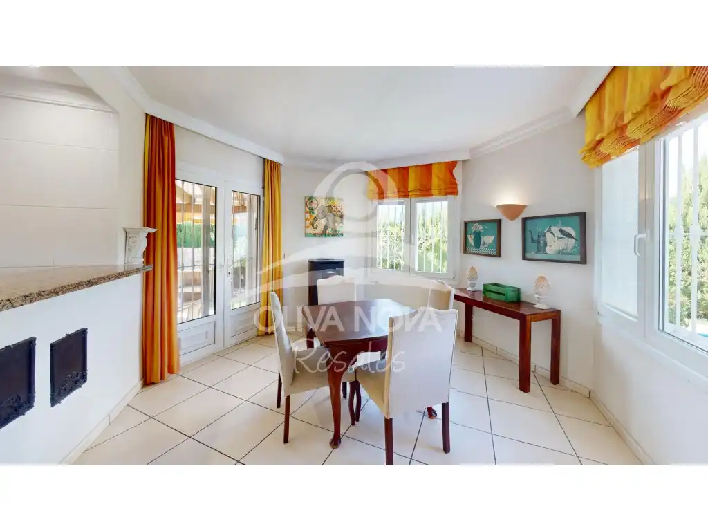 Casa amb piscina en venda a Calle Brueghell, imagen 14