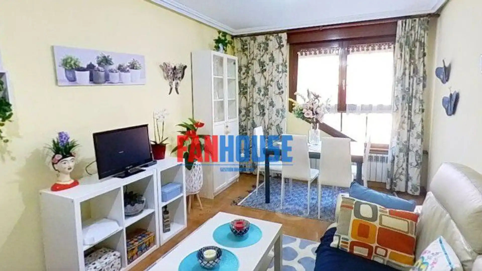 Vista exterior de Apartamento en venta en Gijón  con Calefacción y Trastero