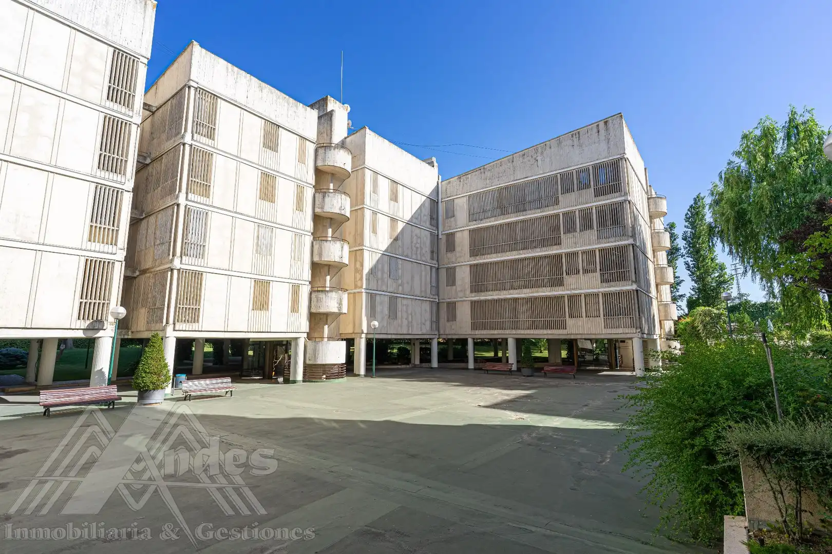 Exterior view of Flat for sale in Majadahonda  with Air Conditioner, Heating and Storage room
