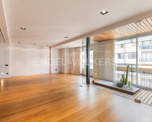 Living room of Apartment for sale in  Valencia Capital  with Air Conditioner, Heating and Balcony