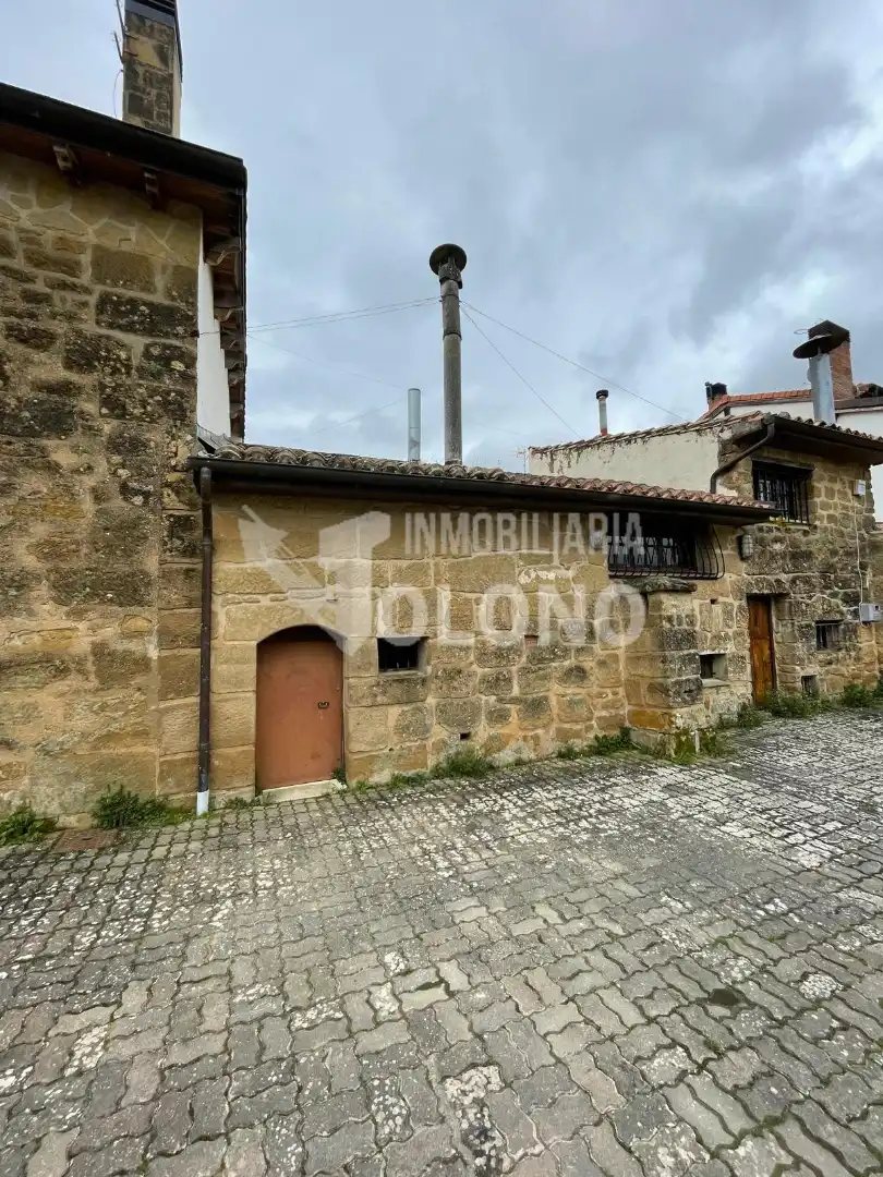 Vista exterior de Local en venda en Labastida / Bastida amb Moblat