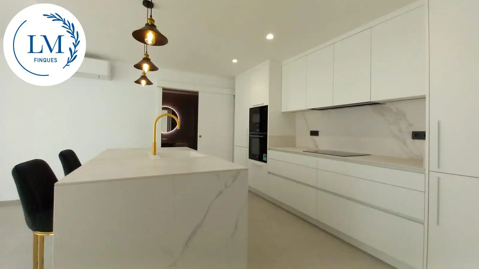 Ground floor for sale in Centre Vila