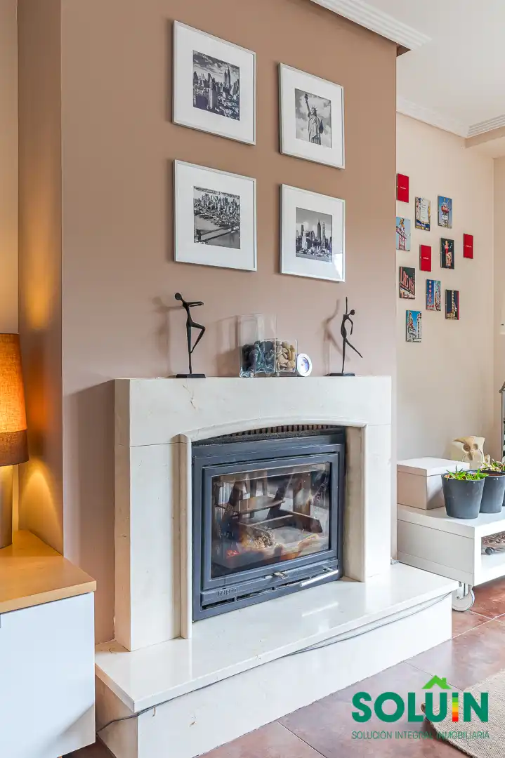 Sala d'estar de Casa o xalet en venda en Torrelodones amb Aire condicionat, Calefacció i Jardí privat