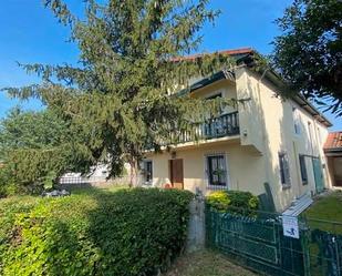Vista exterior de Pis en venda en Torrelavega  amb Jardí privat, Terrassa i Traster