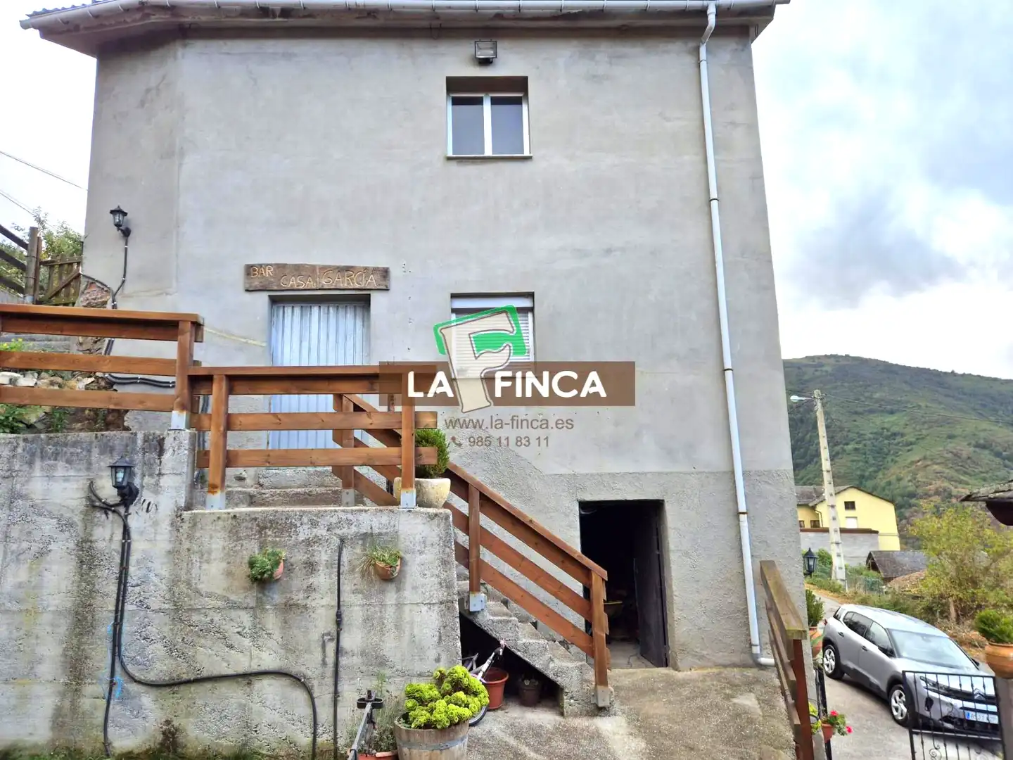 Vista exterior de Casa o chalet en venta en Cangas del Narcea con Terraza y Amueblado