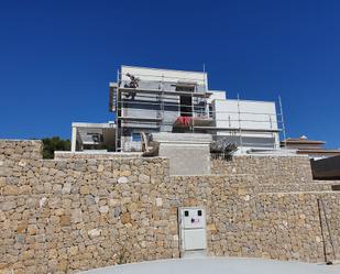 Vista exterior de Finca rústica en venda en Moraira amb Aire condicionat, Terrassa i Piscina