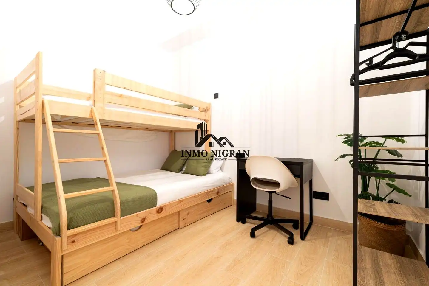 Habitación de Planta baja de alquiler en Nigrán con Amueblado y Piscina comunitaria