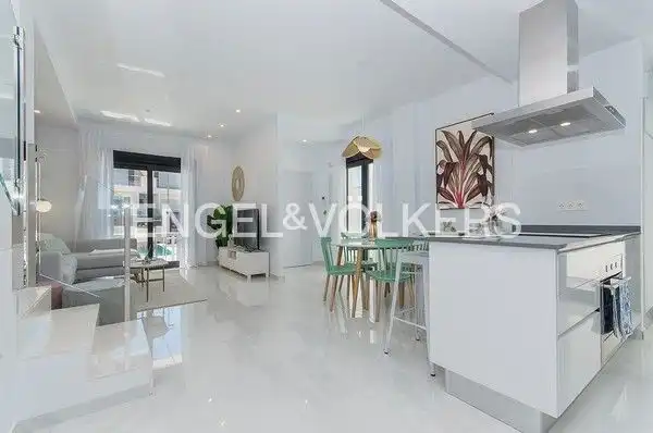 Comedor de Casa o chalet en venta en Orihuela con Aire acondicionado, Calefacción y Jardín privado
