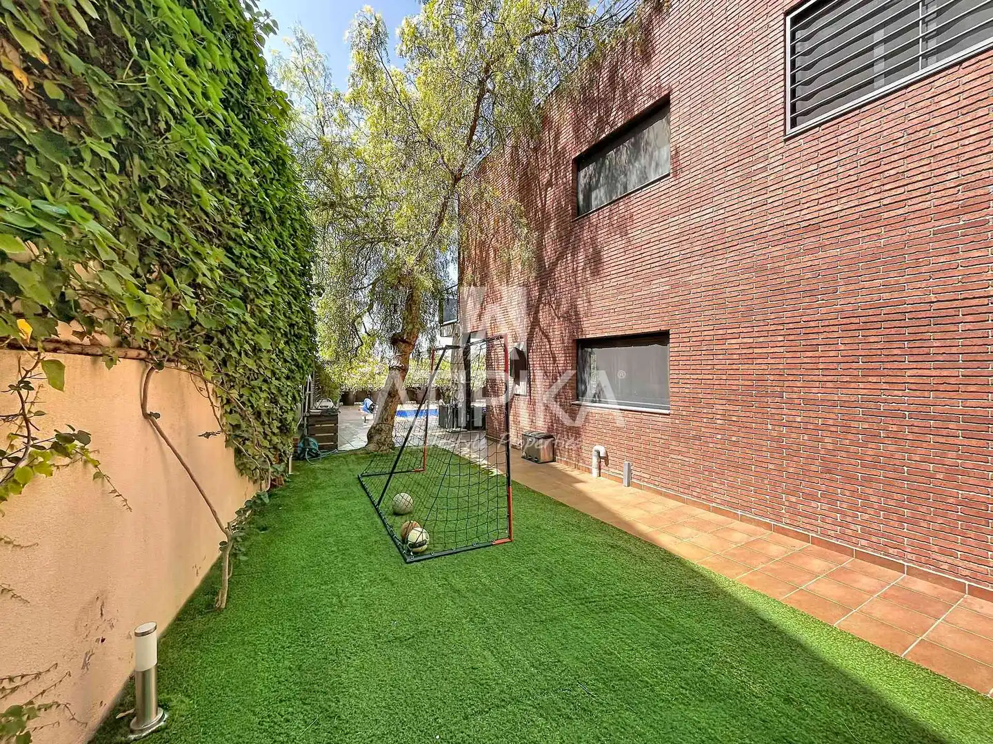 Jardí de Casa o xalet en venda en Castelldefels amb Aire condicionat, Calefacció i Terrassa