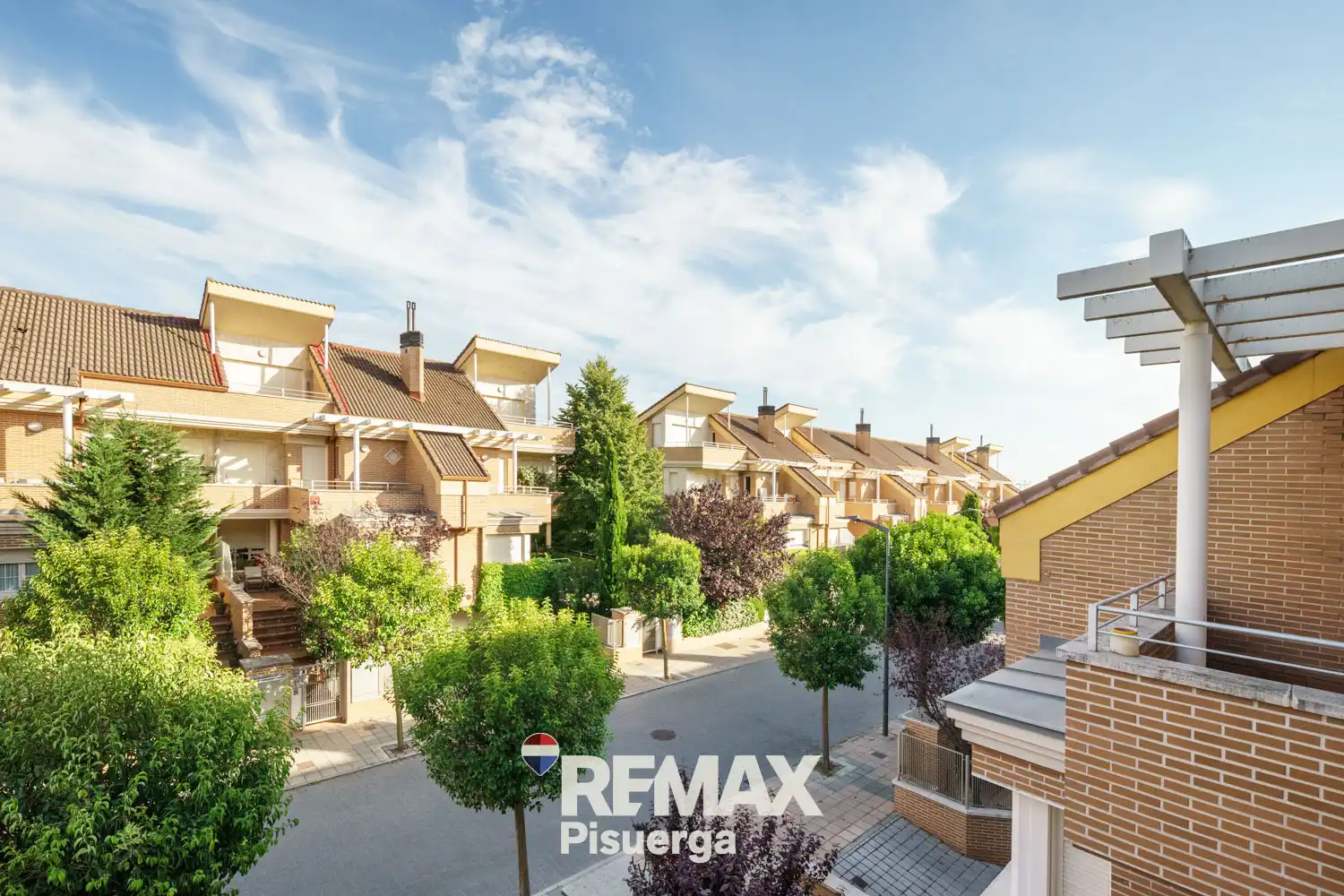 Vista exterior de Casa o xalet en venda en Valladolid amb Aire condicionat, Calefacció i Jardí privat