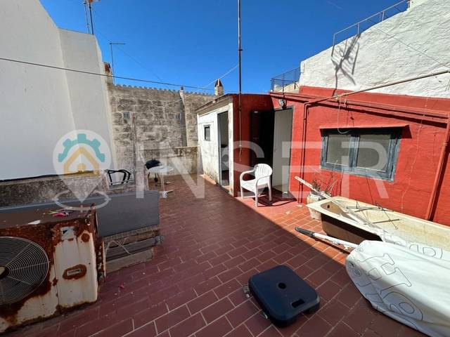 Casa-chalet en Venta en Centre Històric