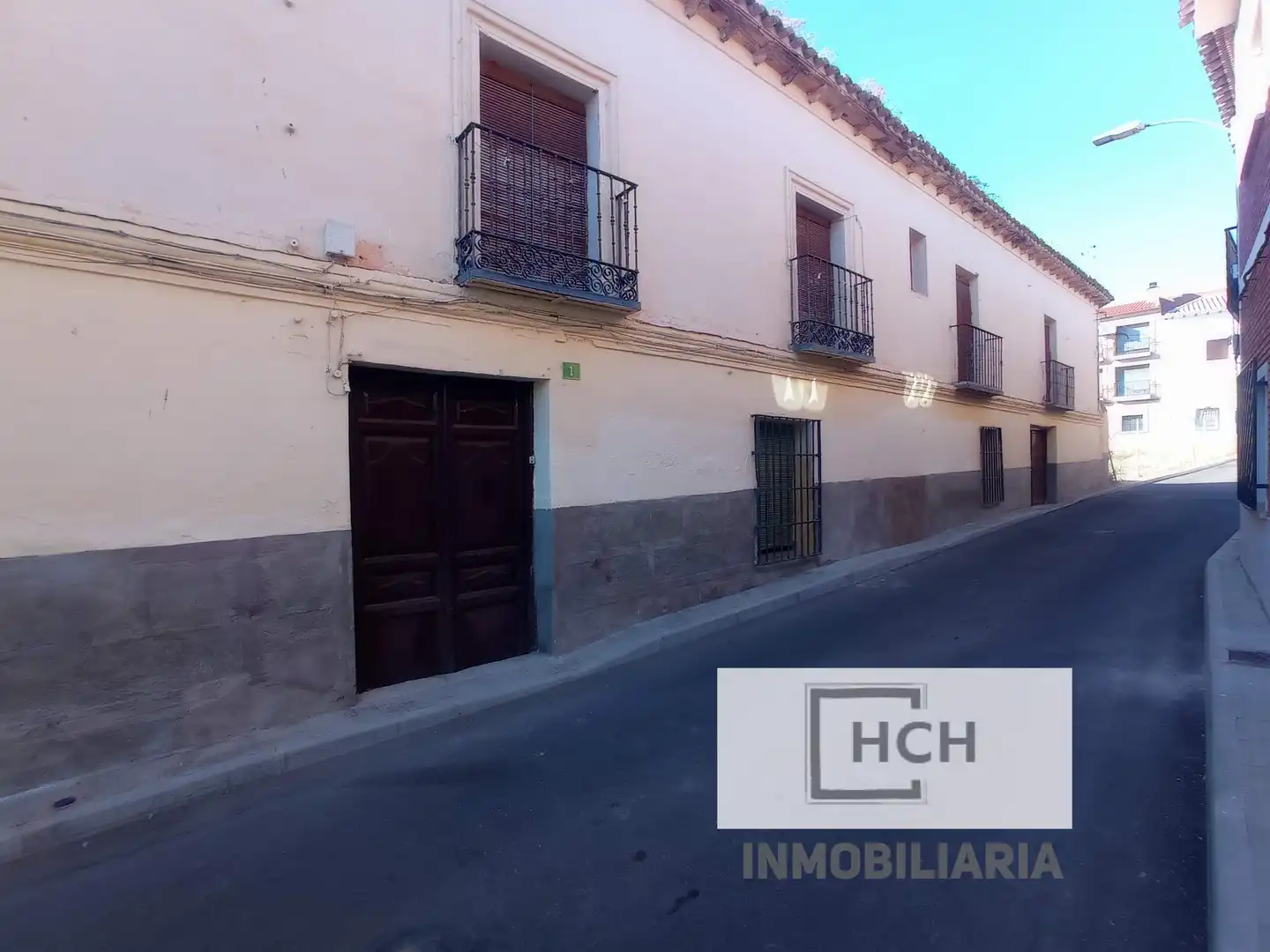 Vista exterior de Finca rústica en venda en La Puebla de Montalbán amb Traster, Moblat i Balcó