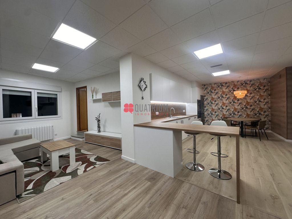 Planta baixa en venda en A Estrada  amb Calefacció i Moblat