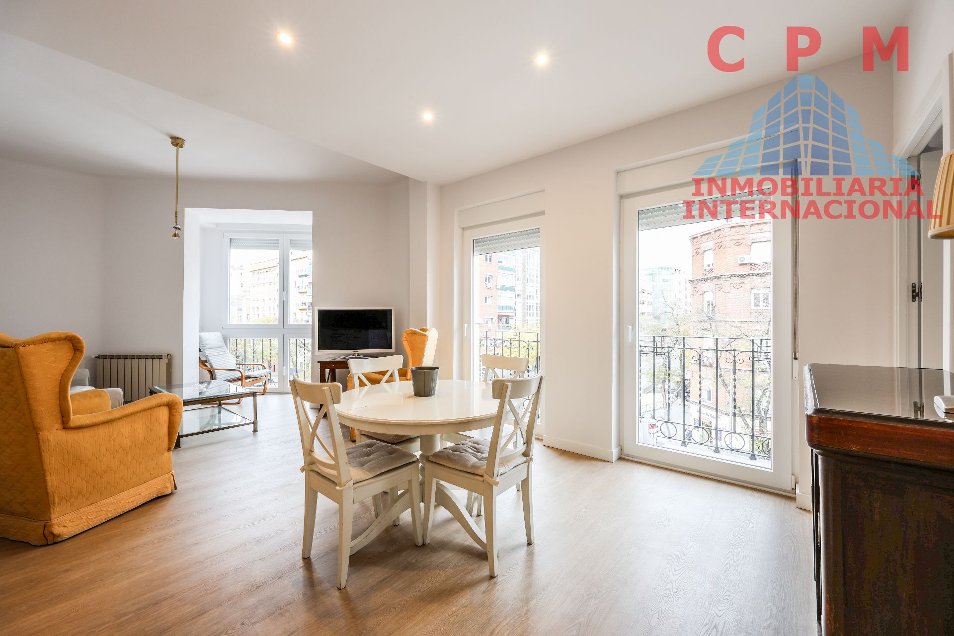 Exterior view of Flat to rent in  Madrid Capital  with Air Conditioner, Heating and Parquet flooring