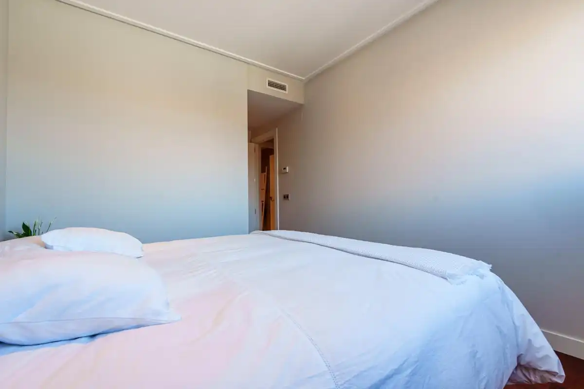 Habitación de Piso en venta en Pozuelo de Alarcón con Aire acondicionado, Calefacción y Jardín privado
