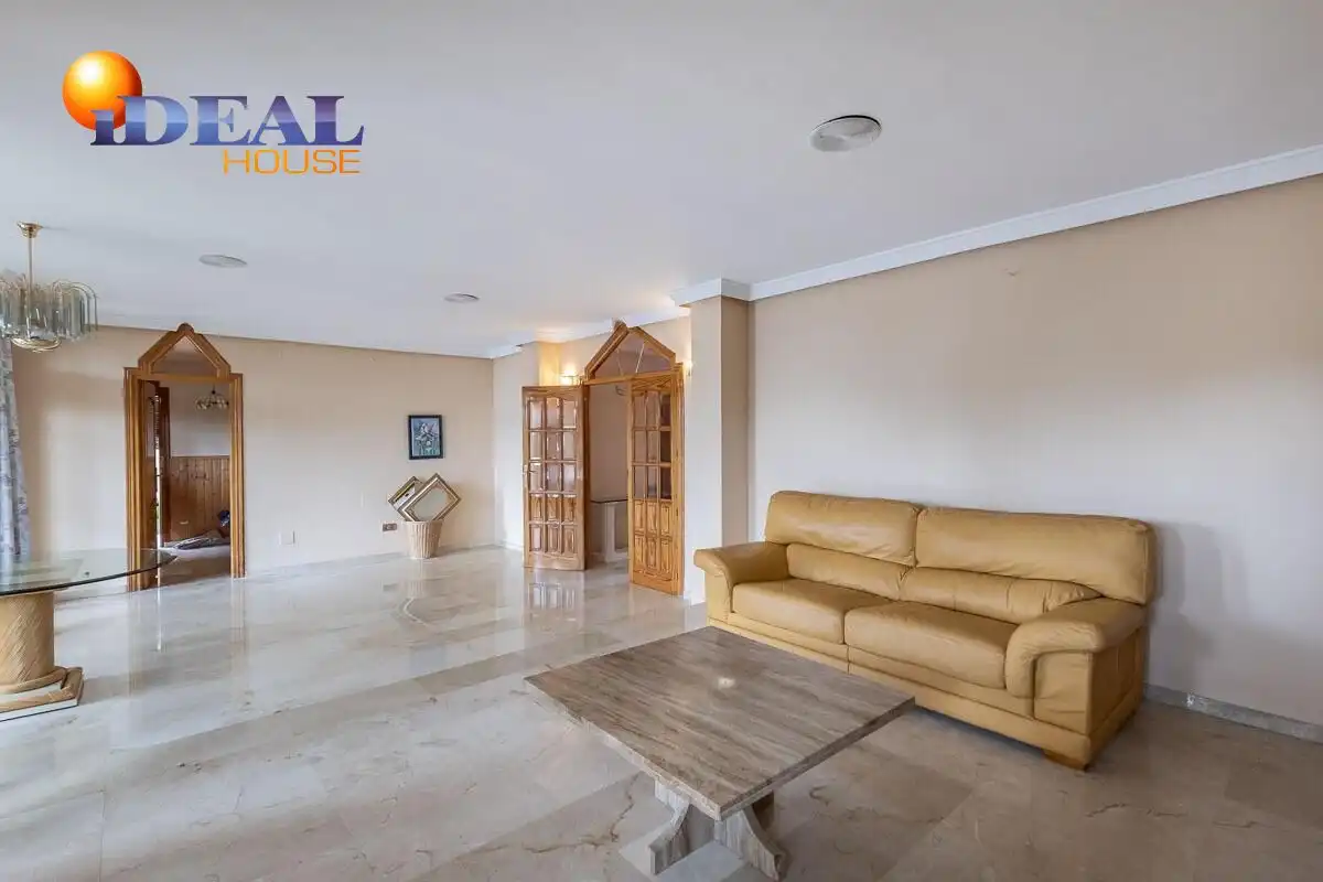 Casa con terrazza in vendita a Calle ARCES UR.MONTELUZ, imagen 11