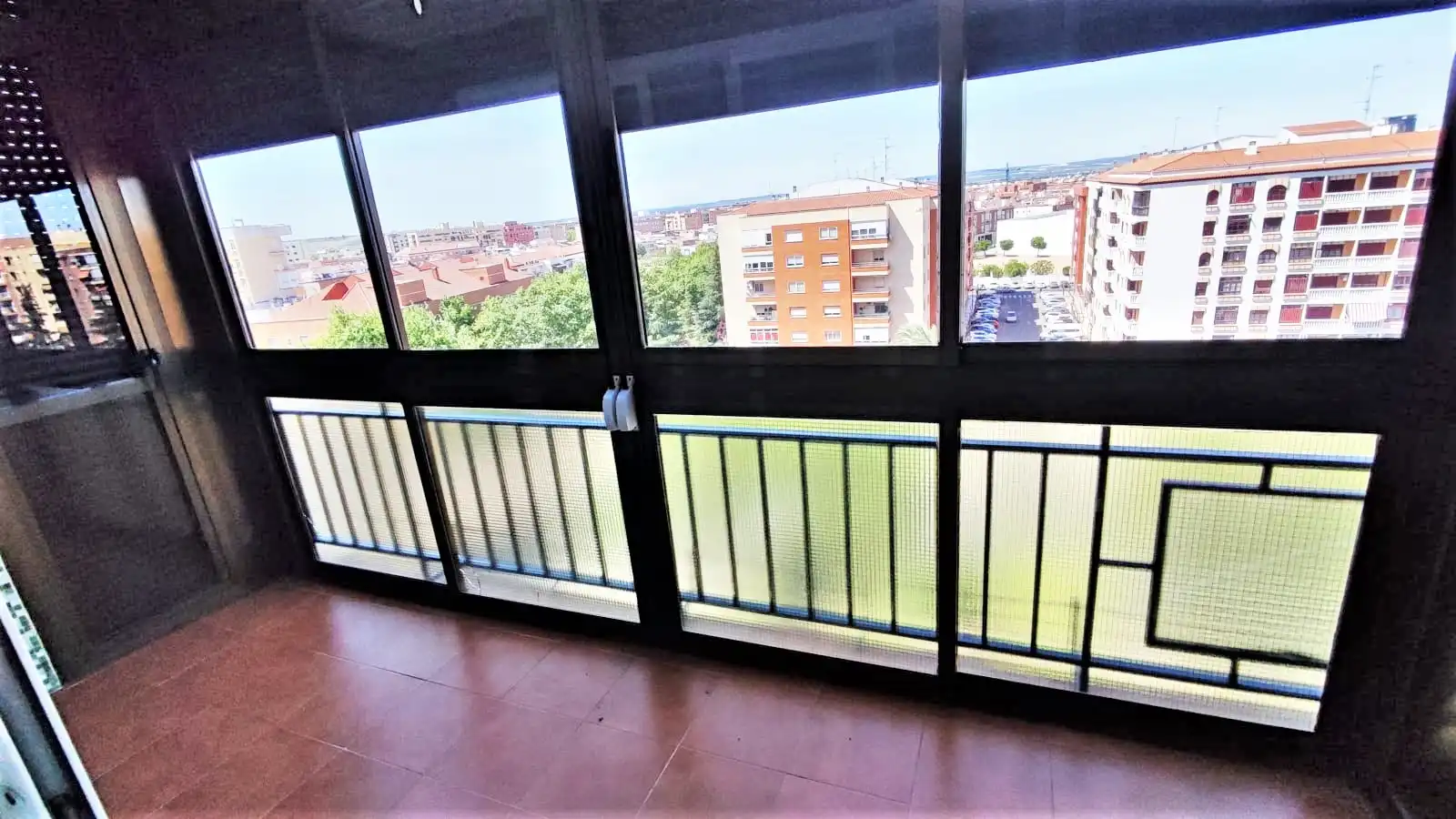 Balcony of Flat for rent in Badajoz  with Air Conditioner, Heating and Parquet flooring