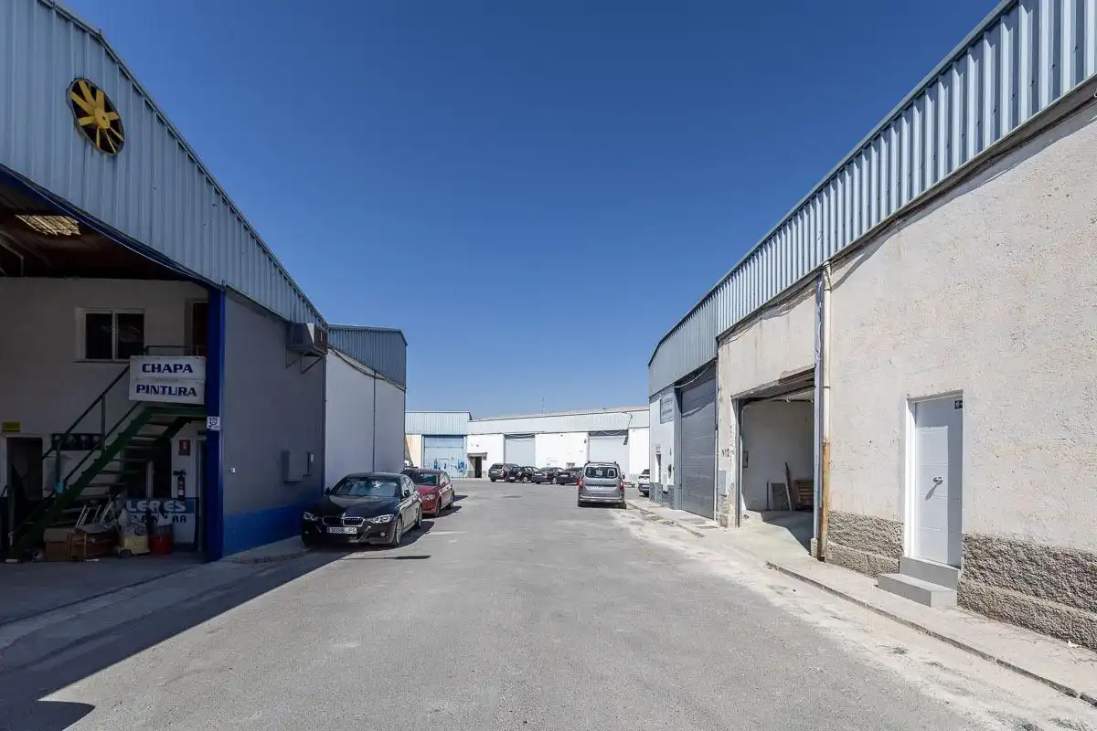 Außenansicht von Fabrikhallen zum Verkauf in Peligros, Granada