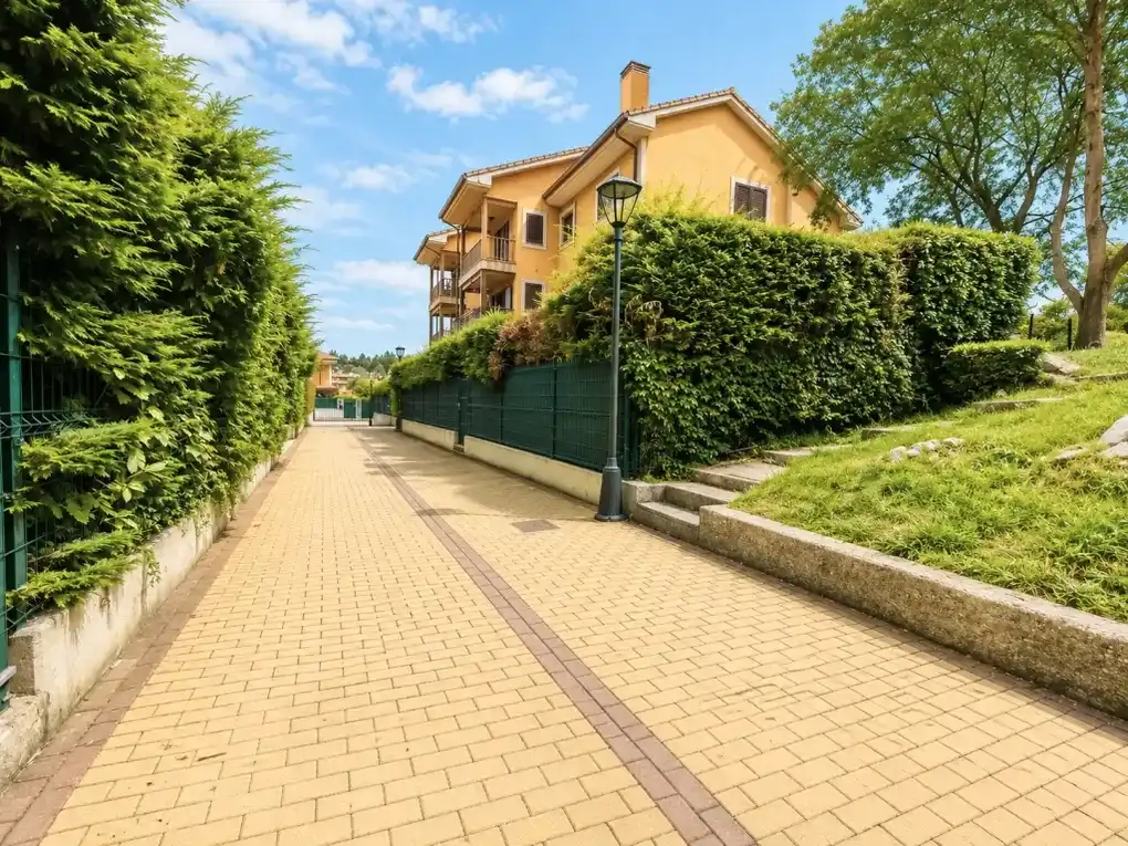 Vista exterior de Piso en venta en Llanes con Calefacción, Terraza y Amueblado