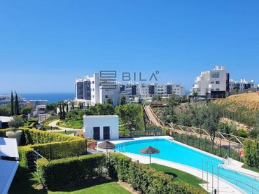Pis amb piscina en venda a 8 de marzo