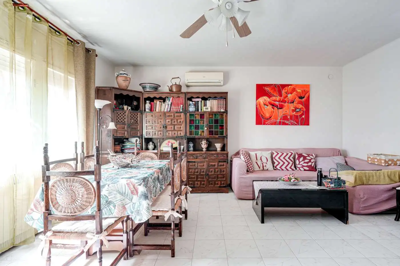 Sala de estar de Casa o chalet en venta en Mont-roig del Camp con Aire acondicionado, Jardín privado y Terraza