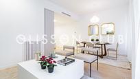 Living room of Flat for sale in  Madrid Capital  with Air Conditioner, Heating and Furnished