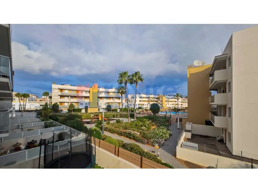 Außenansicht von Wohnung zur Miete in Sant Josep de sa Talaia mit Klimaanlage, Heizung und Terrasse